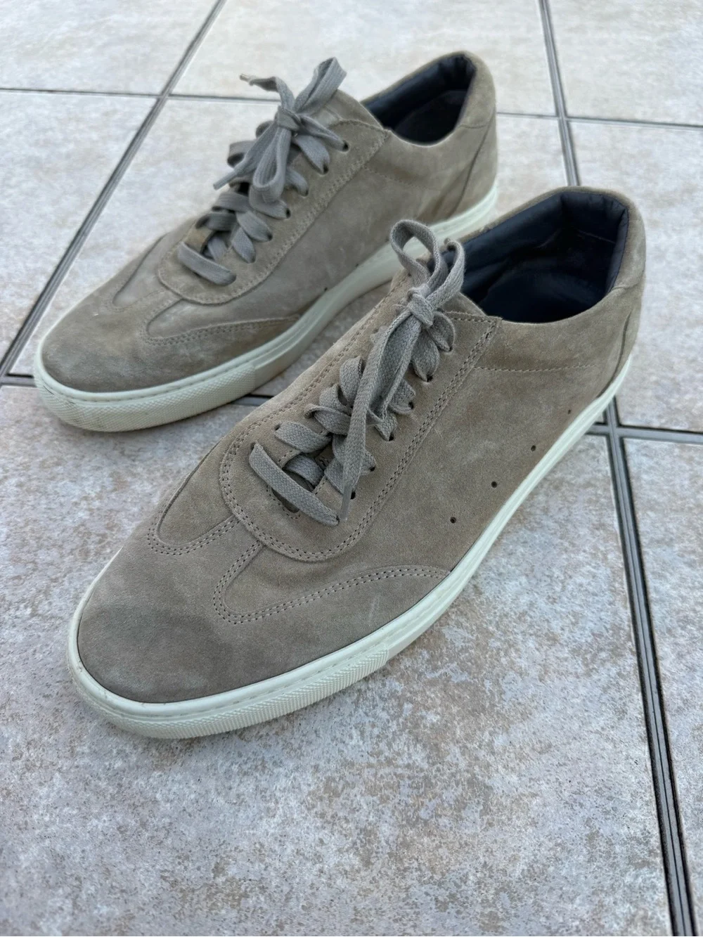 To Boot New York Matlock Lace Up Sneakers in Taupe Suede size 9.5